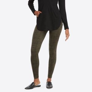 SPANX Look at Me Now - Seamless Legging - XL